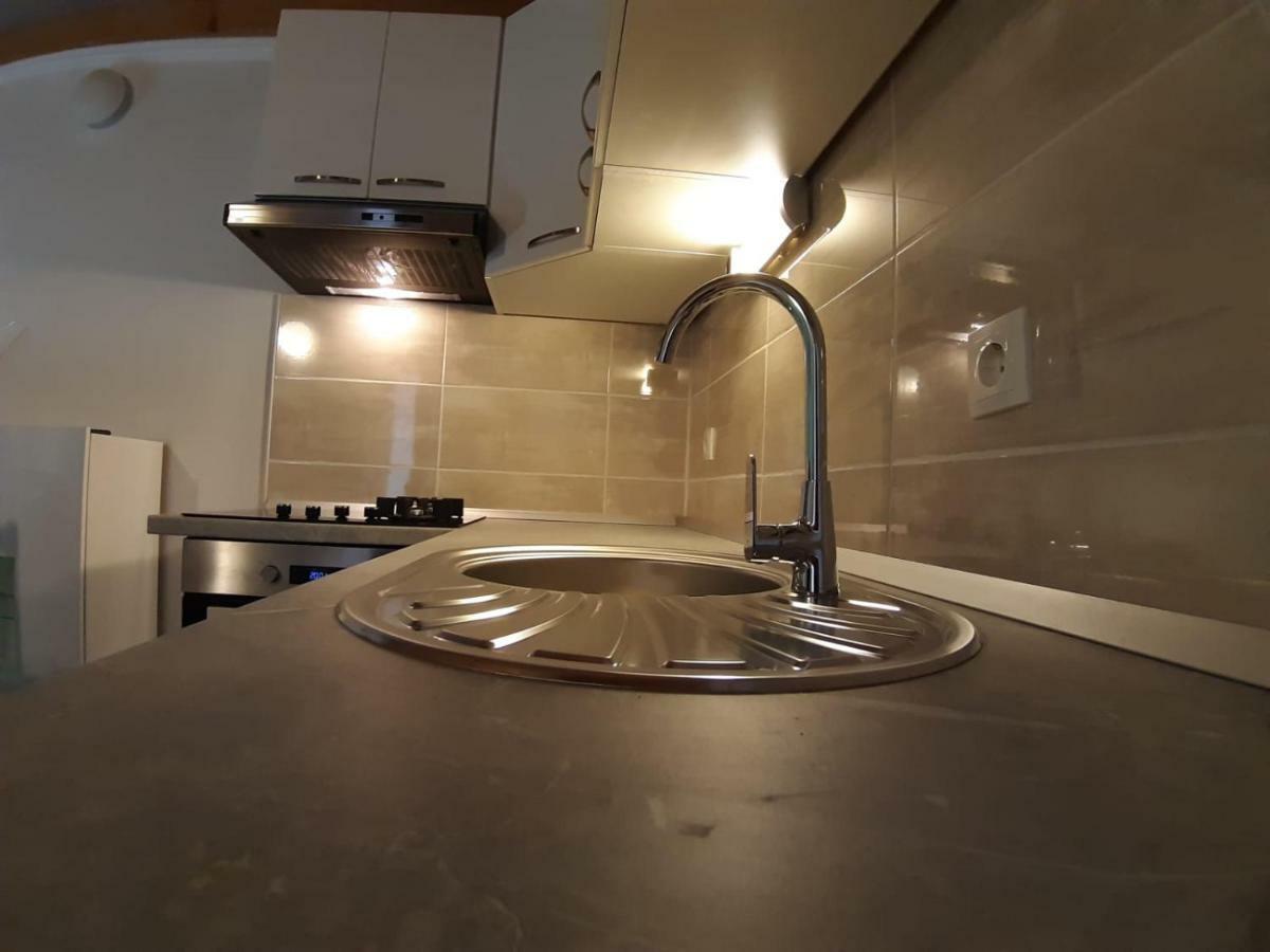 Kuca Za Odmor Dobrila Hotel Йелса Екстериор снимка