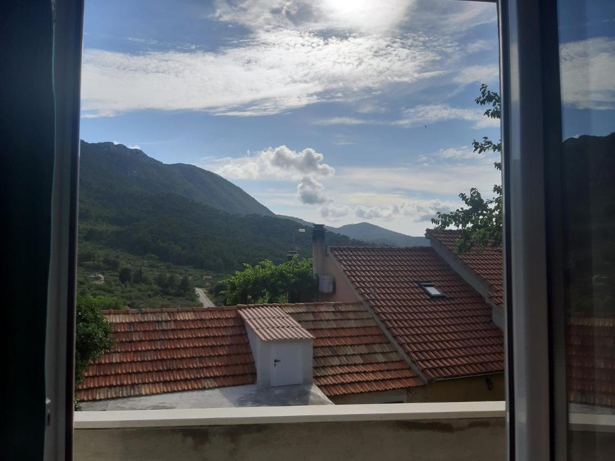 Kuca Za Odmor Dobrila Hotel Йелса Екстериор снимка